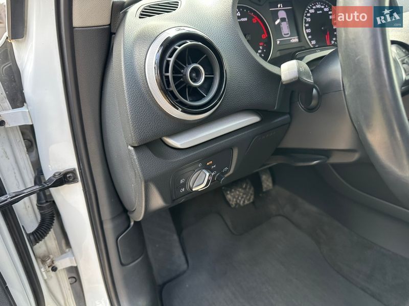 Хэтчбек Audi A3 2015 в Киеве