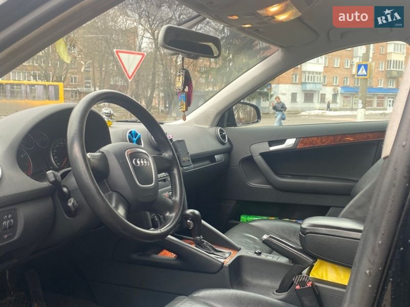 Хэтчбек Audi A3 2004 в Конотопе