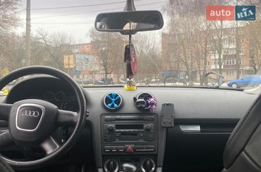 Хэтчбек Audi A3 2004 в Конотопе
