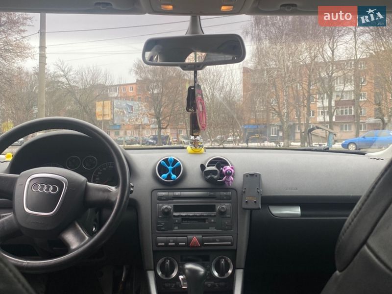 Хэтчбек Audi A3 2004 в Конотопе