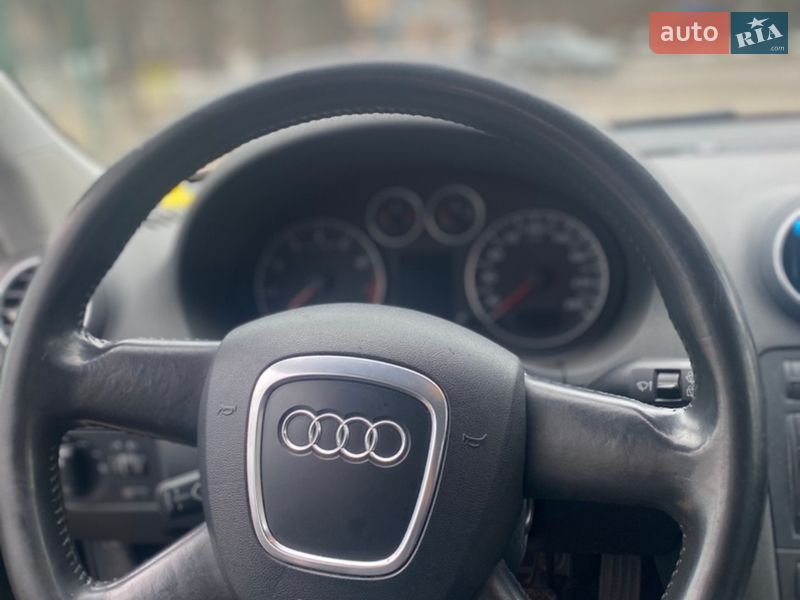 Хэтчбек Audi A3 2004 в Конотопе