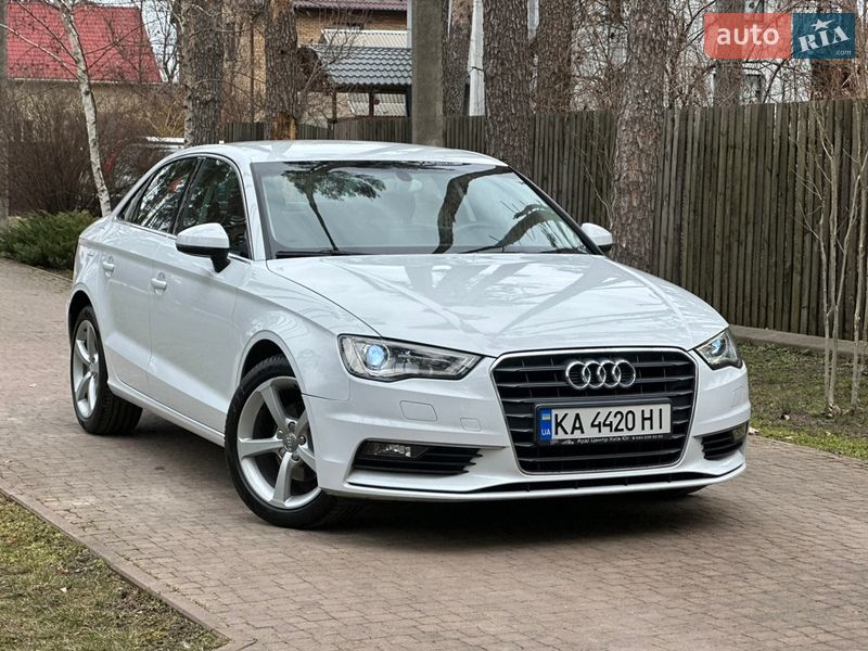 Седан Audi A3 2013 в Киеве