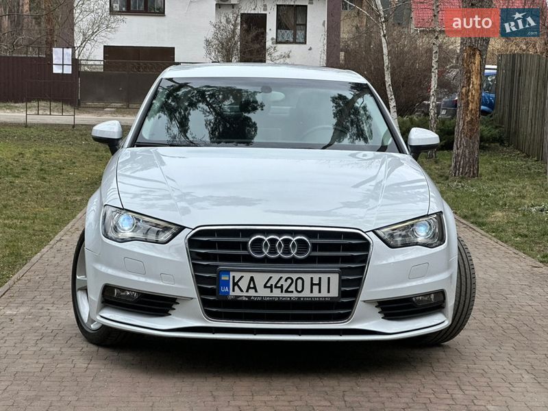 Седан Audi A3 2013 в Киеве
