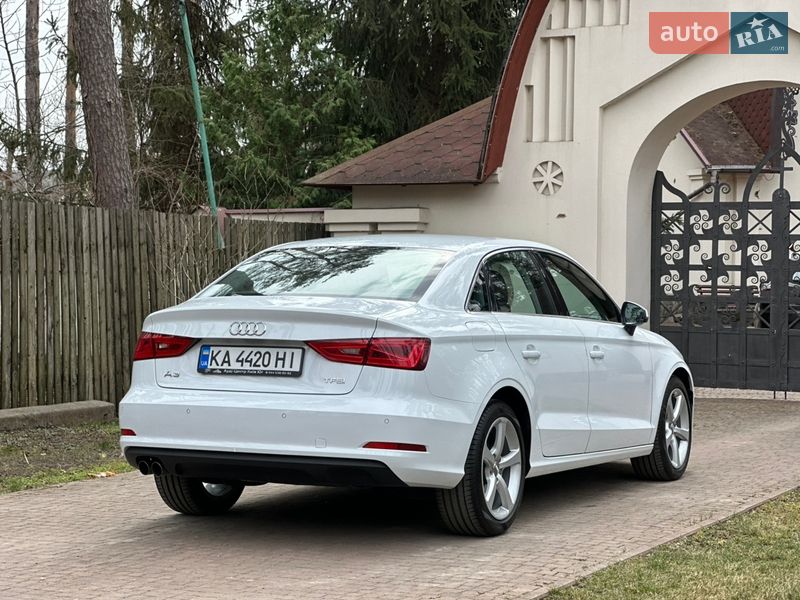 Седан Audi A3 2013 в Киеве