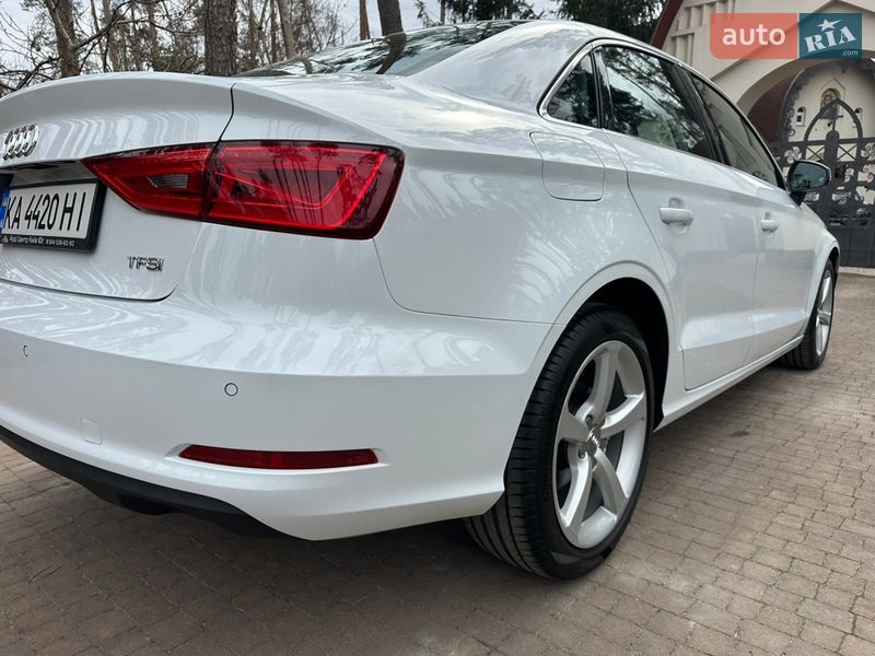 Седан Audi A3 2013 в Киеве