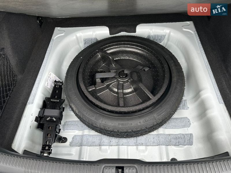 Седан Audi A3 2013 в Киеве