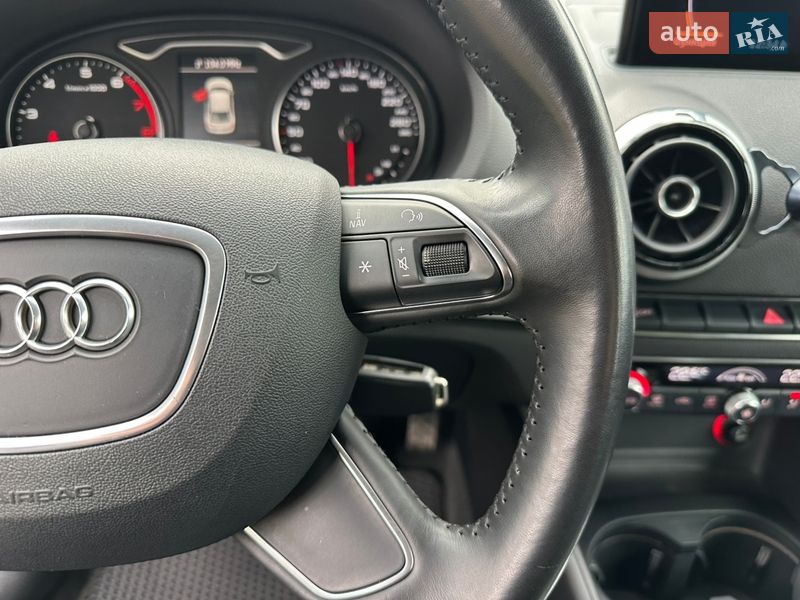 Седан Audi A3 2013 в Киеве