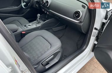 Седан Audi A3 2013 в Киеве