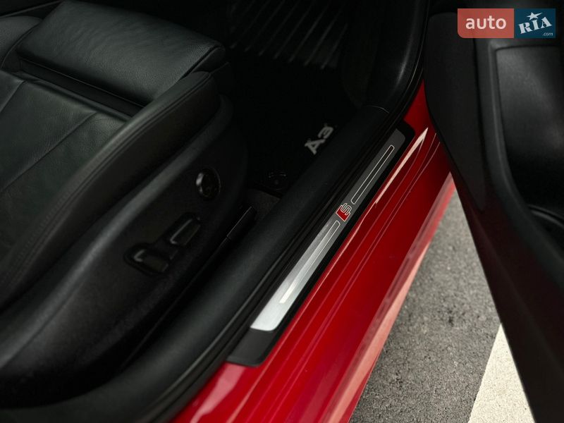 Седан Audi A3 2017 в Рівному