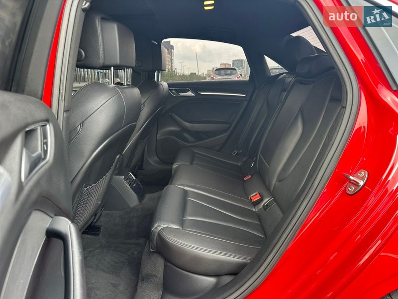 Седан Audi A3 2017 в Рівному