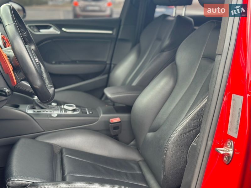Седан Audi A3 2017 в Рівному