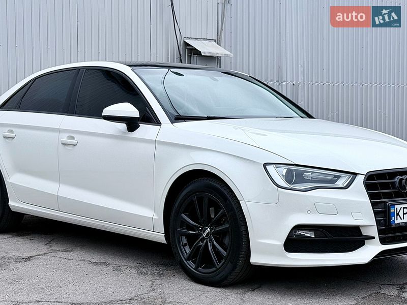 Седан Audi A3 2015 в Запорожье