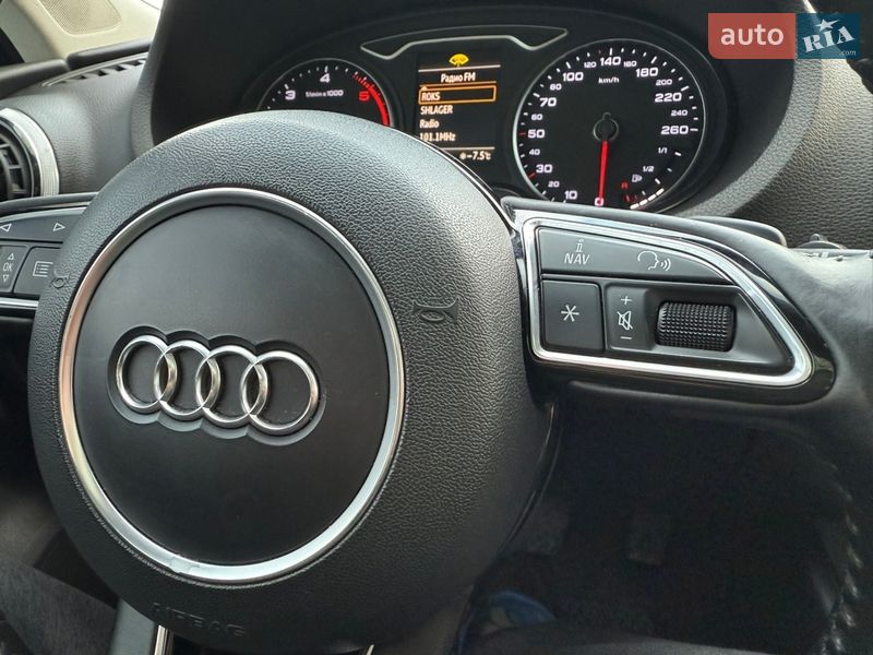 Хэтчбек Audi A3 2016 в Киеве