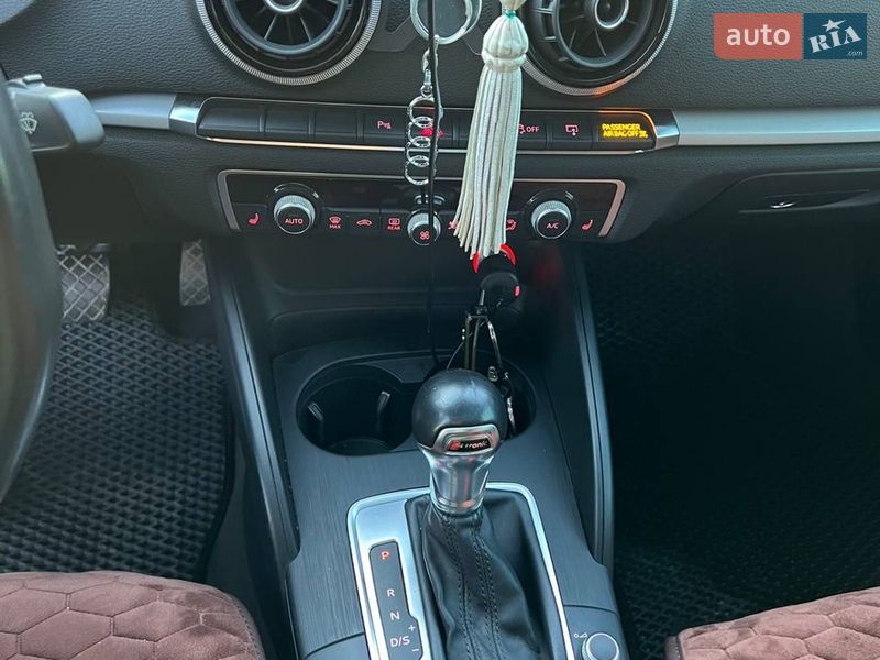 Седан Audi A3 2015 в Кременчуге