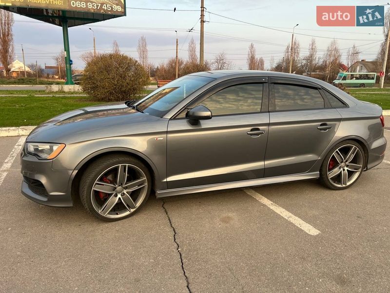Седан Audi A3 2015 в Кременчуге