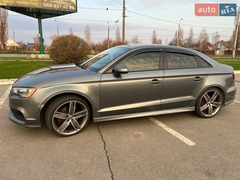 Седан Audi A3 2015 в Кременчуге