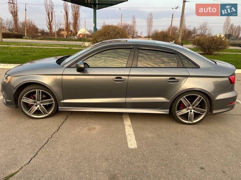 Седан Audi A3 2015 в Кременчуге