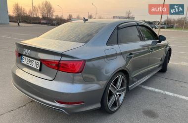 Седан Audi A3 2015 в Кременчуге