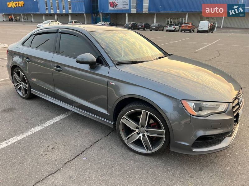 Седан Audi A3 2015 в Кременчуге