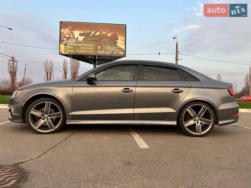 Седан Audi A3 2015 в Кременчуге