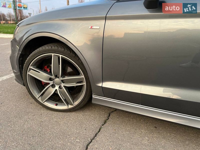 Седан Audi A3 2015 в Кременчуге
