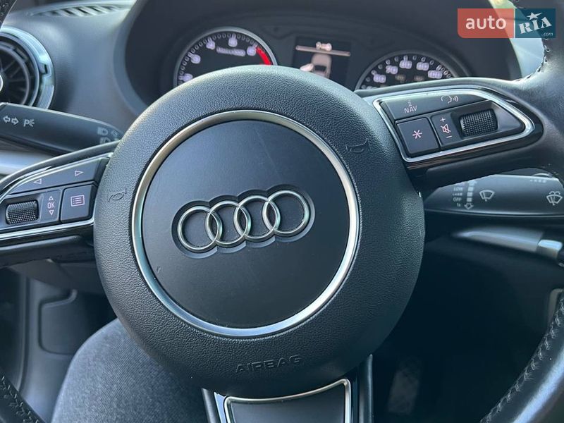 Седан Audi A3 2015 в Кременчуге