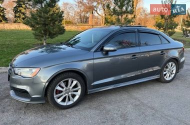Седан Audi A3 2015 в Кременчуге