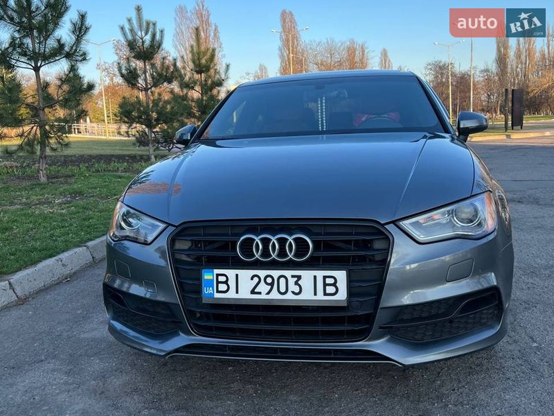 Седан Audi A3 2015 в Кременчуге