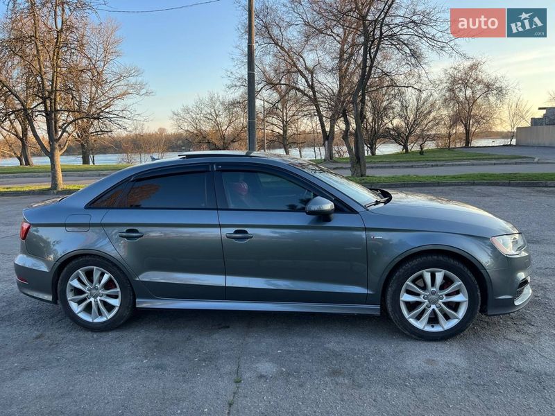 Седан Audi A3 2015 в Кременчуге