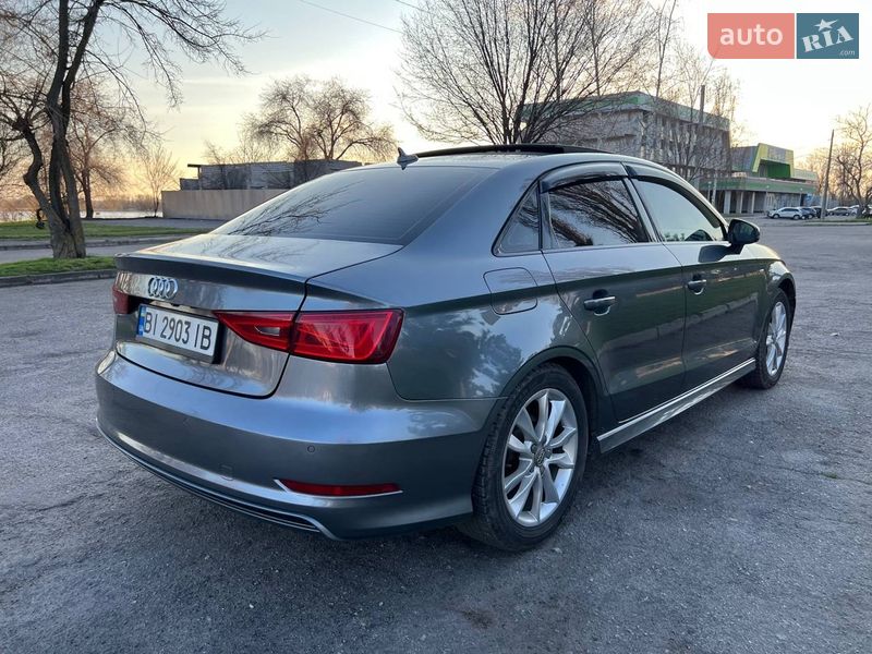 Седан Audi A3 2015 в Кременчуге