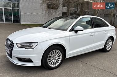 Седан Audi A3 2016 в Києві
