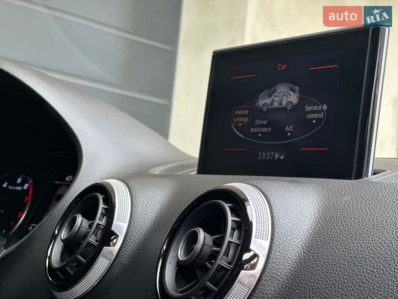 Седан Audi A3 2015 в Дрогобыче
