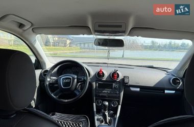 Хетчбек Audi A3 2012 в Жовкві