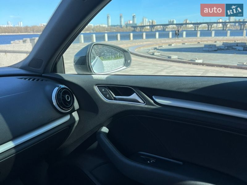 Седан Audi A3 2015 в Киеве