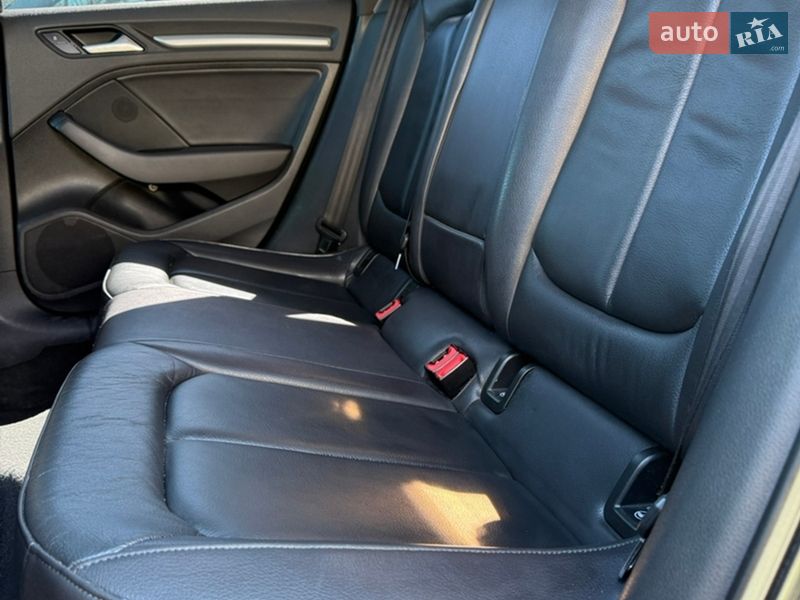 Седан Audi A3 2014 в Ірпені