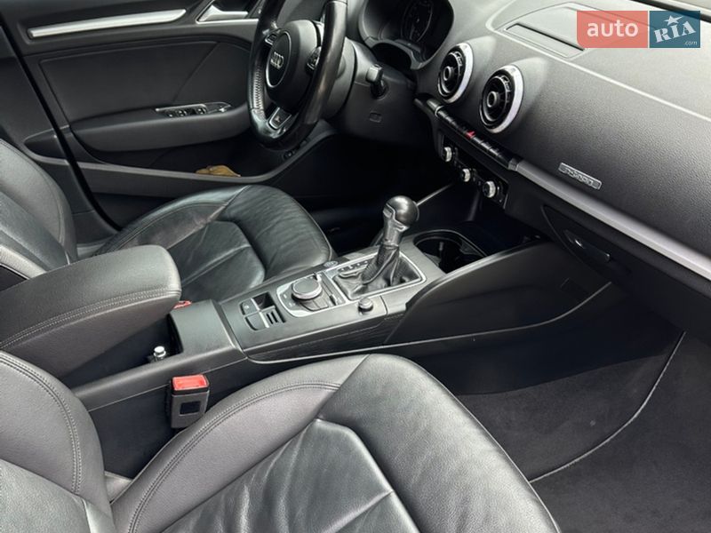 Хэтчбек Audi A3 2015 в Самборе