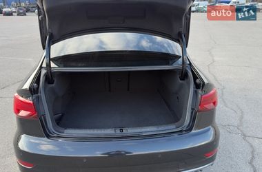 Седан Audi A3 2016 в Львові