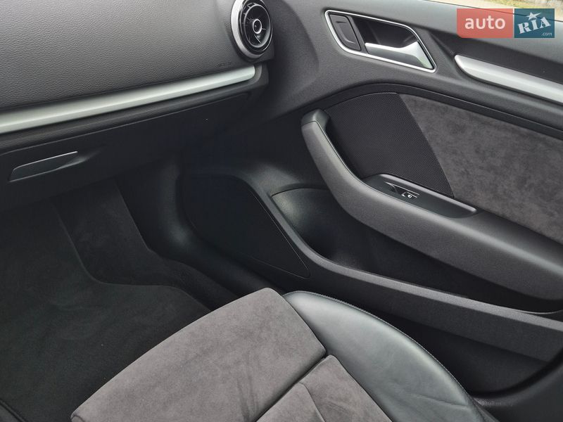 Хэтчбек Audi A3 2016 в Киеве