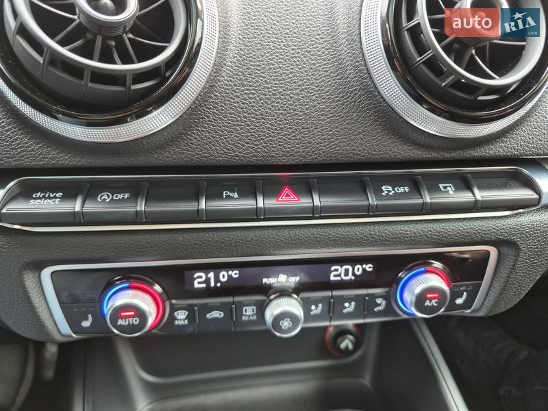 Хэтчбек Audi A3 2016 в Киеве