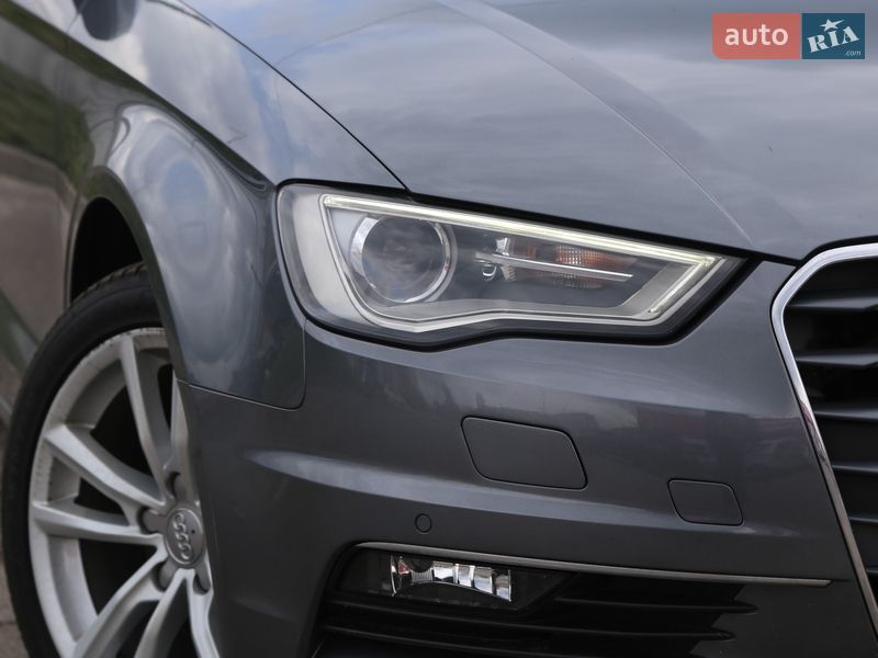 Седан Audi A3 2015 в Киеве