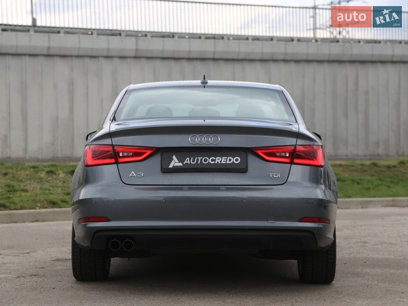 Седан Audi A3 2015 в Киеве