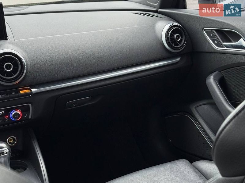 Кабриолет Audi A3 2014 в Бучаче