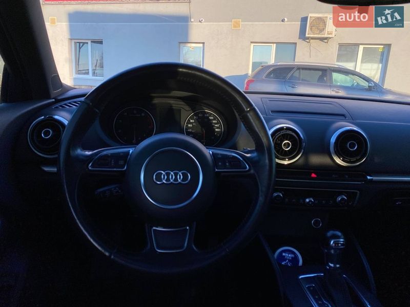 Седан Audi A3 2014 в Ивано-Франковске