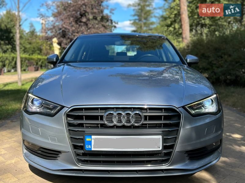 Седан Audi A3 2016 в Ирпене