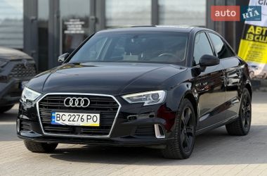 Седан Audi A3 2016 в Львові