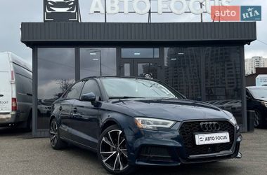 Седан Audi A3 2017 в Киеве