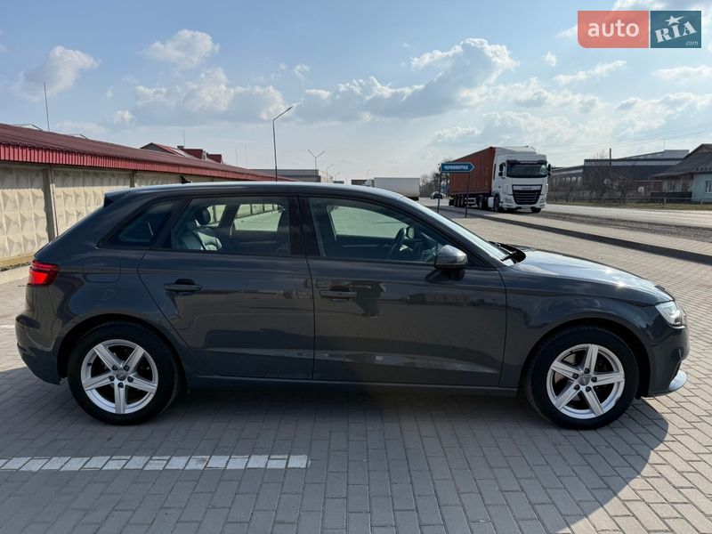 Хэтчбек Audi A3 2019 в Радехове