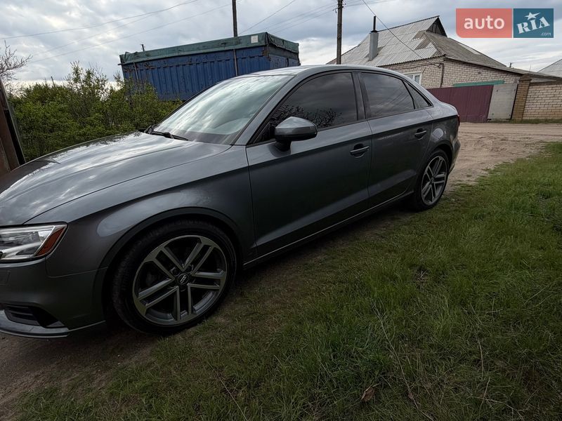 Седан Audi A3 2017 в Харькове