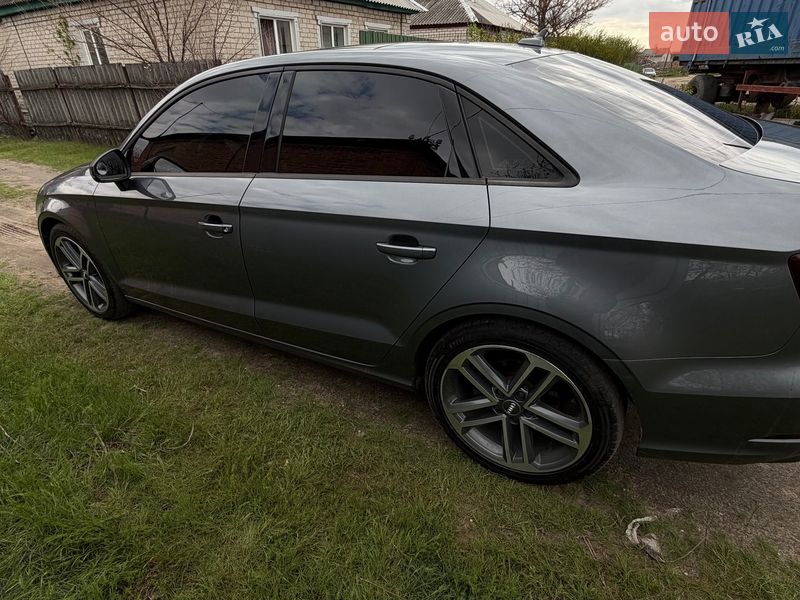 Седан Audi A3 2017 в Харькове