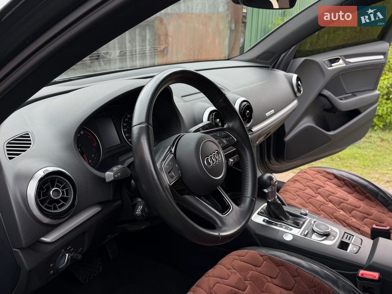 Седан Audi A3 2017 в Харькове